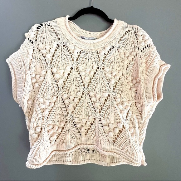 Zara Tops - Zara Ball Trim Textured Knit Top size M. Cream Color Excellent condition